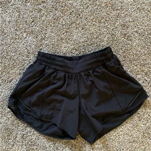 Lululemon 4” Hottie Hot Short